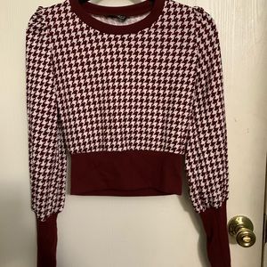 Long sleeve crop top, size 4